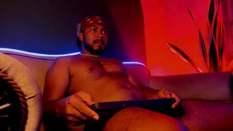 Snapshot of noah_jones__ chatting on 02-01-25, 03:19 Noah online show from 02-01-25, 03:19