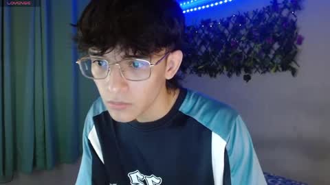 Snapshot of noah_millerx_ chatting on 04-19-26, 04:56 noah online show from 04-19-26, 04:56
