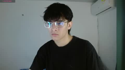 Snapshot of noah_millerx_ chatting on 05-04-26, 04:41 noah online show from 05-04-26, 04:41