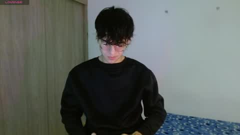 Snapshot of noah_millerx_ chatting on 05-11-26, 04:18 noah online show from 05-11-26, 04:18