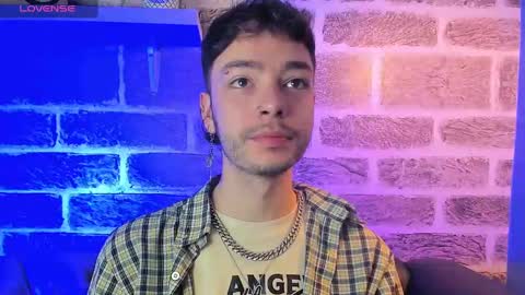    online show from 09-25-25, 12:42