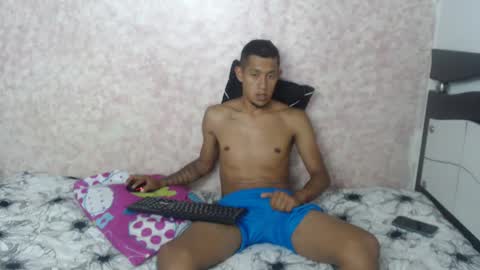 Snapshot of noah_roberts_ chatting on 01-11-25, 05:20 Noah online show from 01-11-25, 05:20