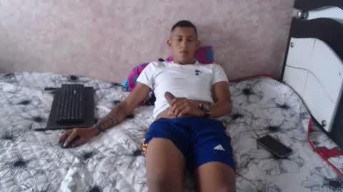 Snapshot of noah_roberts_ chatting on 01-24-25, 01:03 Noah online show from 01-24-25, 01:03