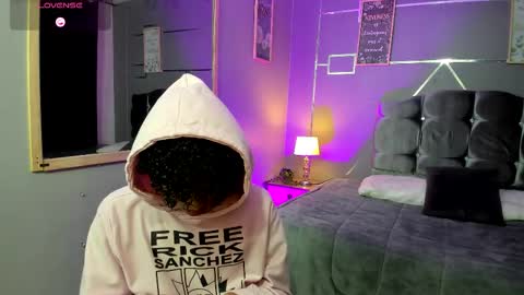 noah_smith04 online show from 11-10-25, 01:54