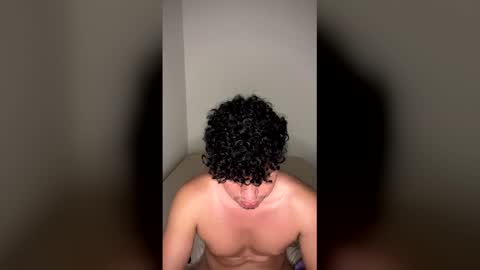 noahlatino35 online show from 04-26-26, 12:19