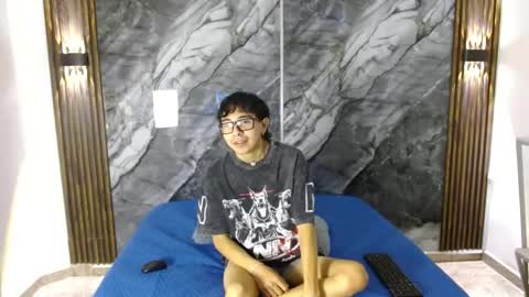    online show from 04-21-26, 11:05