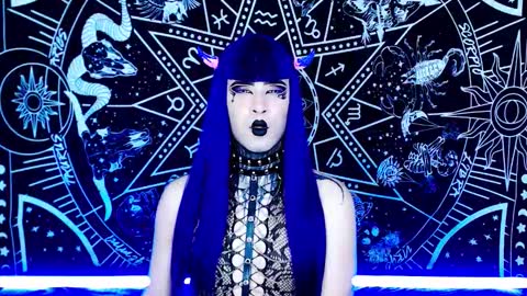 caroline online show from 11-30-25, 01:20