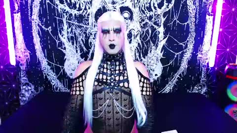 caroline online show from 05-29-26, 01:25