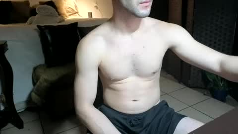 Snapshot of nobudget06 chatting on 02-13-25, 02:12 nobudget06 online show from 02-13-25, 02:12