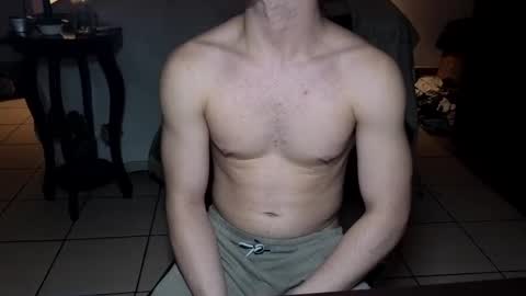 Snapshot of nobudget06 chatting on 02-14-25, 01:34 nobudget06 online show from 02-14-25, 01:34