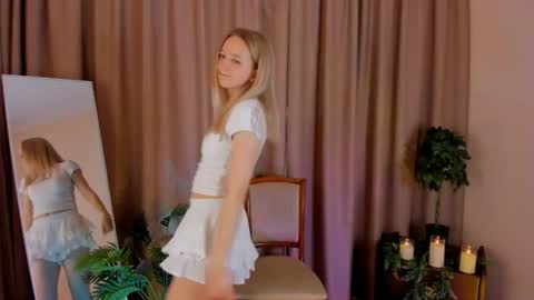 Snapshot of noctisveil chatting on 07-20-26, 10:39 Aurora online show from 07-20-26, 10:39