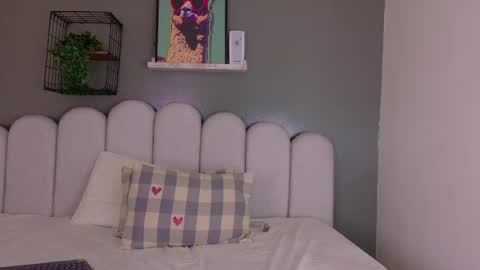 Snapshot of noeliasaenz chatting on 07-28-26, 02:13 NOELIA online show from 07-28-26, 02:13
