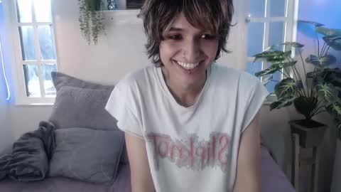 Snapshot of noellee__ chatting on 10-03-25, 02:36 CALL ME APRIL online show from 10-03-25, 02:36