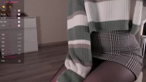 noelleneptune online show from 01-17-25, 04:36