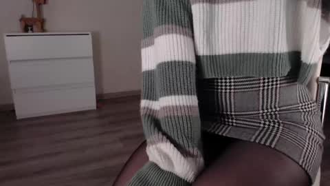 Snapshot of noelleneptune chatting on 01-31-25, 11:24 noelleneptune online show from 01-31-25, 11:24