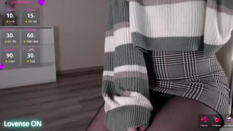 Snapshot of noelleneptune chatting on 05-11-26, 12:22 noelleneptune online show from 05-11-26, 12:22