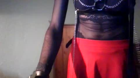 Snapshot of noemie_fox chatting on 12-19-25, 02:18 Nomie Fox online show from 12-19-25, 02:18