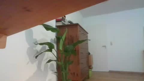 Snapshot of noemie_fox chatting on 07-01-26, 10:28 Nomie Fox online show from 07-01-26, 10:28