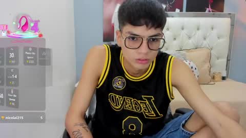 Snapshot of noha_scott chatting on 05-19-26, 10:49 Noha Scott online show from 05-19-26, 10:49