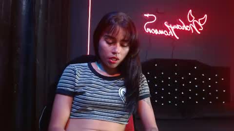 Noha Thomson online show from 06-17-26, 05:14