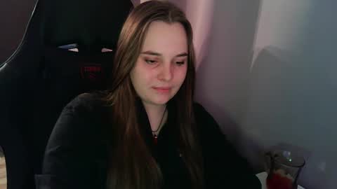 noir_ember_ online show from 10-10-25, 12:48