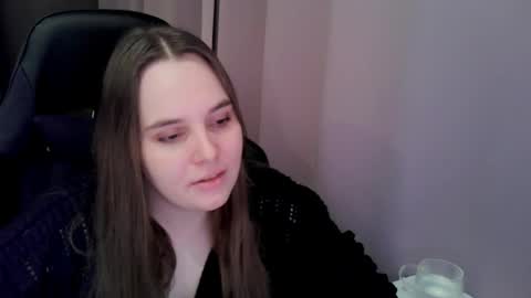 noir_ember_ online show from 03-09-26, 04:00