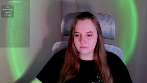 noir_ember_ online show from 06-16-26, 05:04