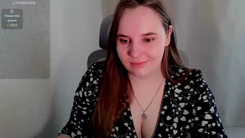 noir_ember_ online show from 07-26-26, 10:00