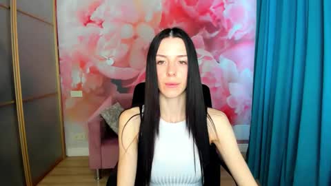 NoirDiva online show from 04-21-26, 05:58