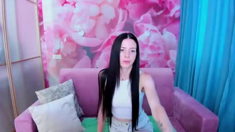NoirDiva online show from 06-30-26, 05:52