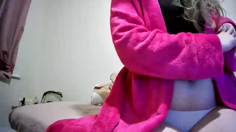 NonBinaryNicky online show from 04-01-26, 11:24