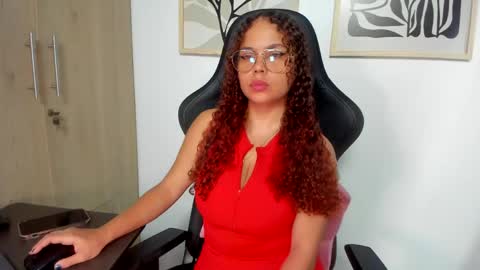 Snapshot of noor_bloom chatting on 04-24-26, 01:57 Soy Ash online show from 04-24-26, 01:57