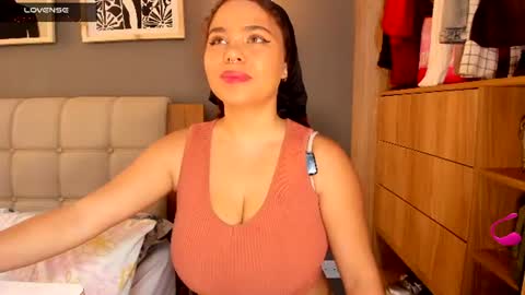 Snapshot of noor_bloom chatting on 06-09-26, 01:34 Soy Ash online show from 06-09-26, 01:34