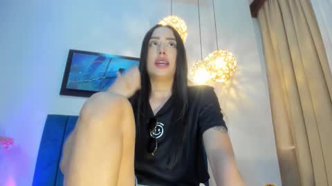 Nora Da Silva online show from 11-30-25, 01:59