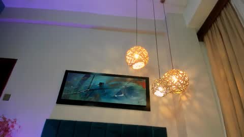 Nora Da Silva online show from 12-21-25, 02:02