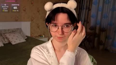 Snapshot of nora_failure chatting on 10-25-25, 08:55 Nora Failure online show from 10-25-25, 08:55