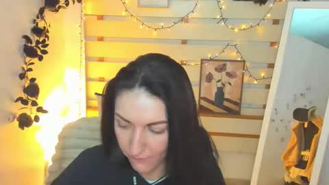 Nora online show from 02-05-26, 09:08