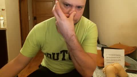 norbertopl87 online show from 12-19-24, 08:44