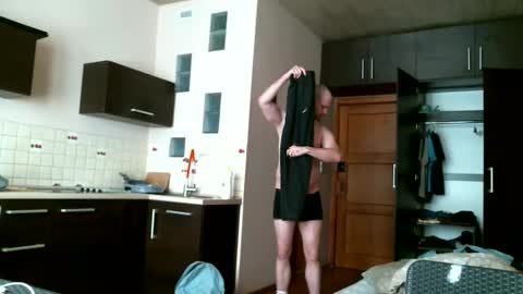 norbertopl87 online show from 03-07-25, 07:52