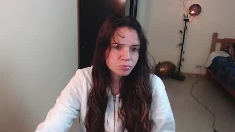 Snapshot of noreen_ chatting on 12-17-24, 12:11 noreen_ online show from 12-17-24, 12:11