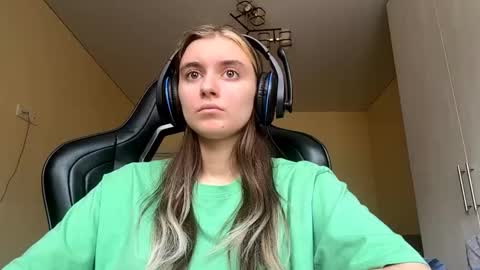 Elena online show from 03-19-26, 08:07