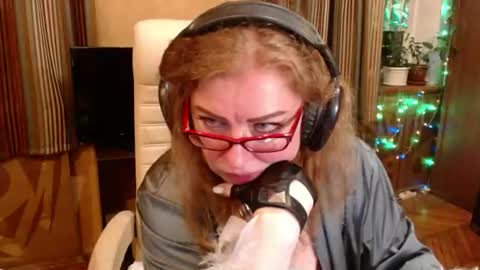 Snapshot of norma_gin chatting on 07-04-26, 09:32 miss Tress online show from 07-04-26, 09:32