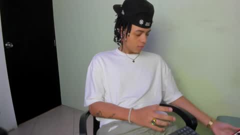 HOFFMAN online show from 03-01-25, 01:18