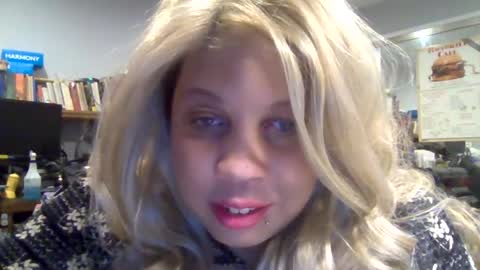 Snapshot of notevenpretty chatting on 06-16-26, 07:44 notevenpretty online show from 06-16-26, 07:44
