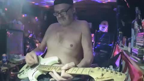 notflamingfart online show from 02-17-26, 07:31