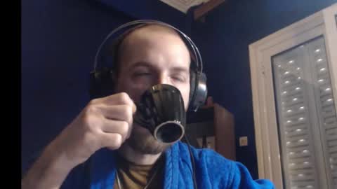 Snapshot of notice_that chatting on 10-14-25, 08:15 Funny online show from 10-14-25, 08:15