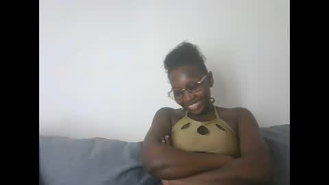 Snapshot of notorioussaint chatting on 10-14-25, 07:14 notorioussaint online show from 10-14-25, 07:14