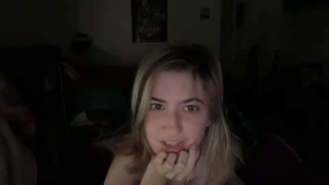 Snapshot of nova_moon_ chatting on 06-15-26, 02:36 Nova online show from 06-15-26, 02:36