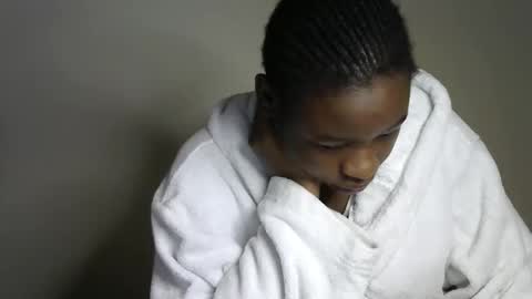 novaah online show from 12-17-25, 01:11