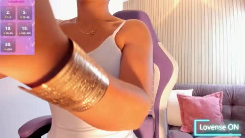 Snapshot of novacox_34 chatting on 01-08-26, 09:33 novacox_34 online show from 01-08-26, 09:33